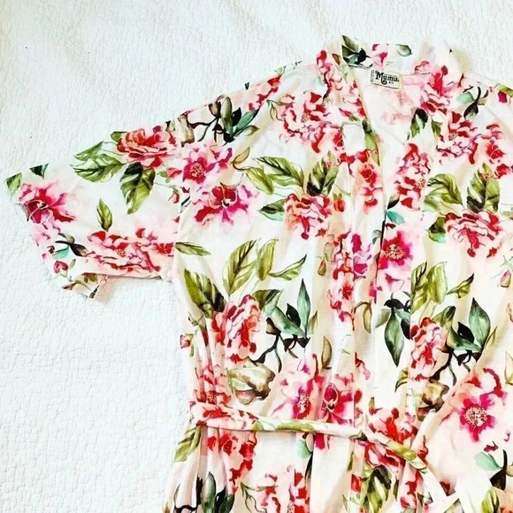 Show me your MUMU Brie Robe in Garden of Blooms - Picture 5 of 7